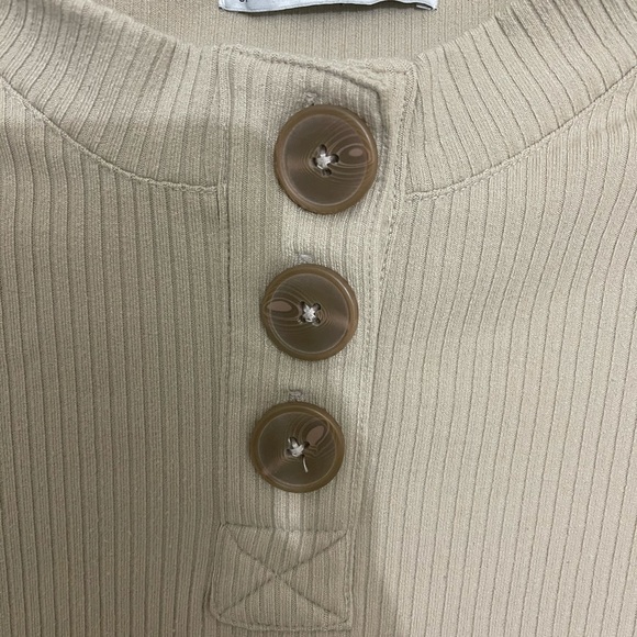 UO Rina Ribbed Knit Button-Down Tee - Picture 6 of 8